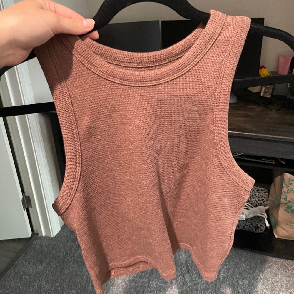 Brown cropped tank top